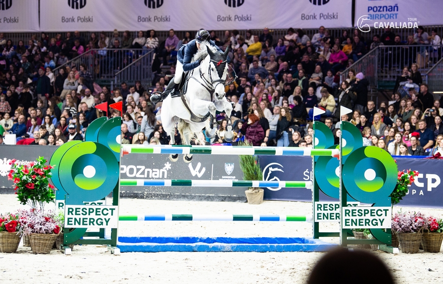 W finale Średniej Rundy (145 cm) triumfował Diarmuid Howley na ABSOLUTE DU MIO