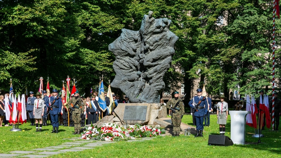 Poznaniacy pamiętają o ofiarach wojny