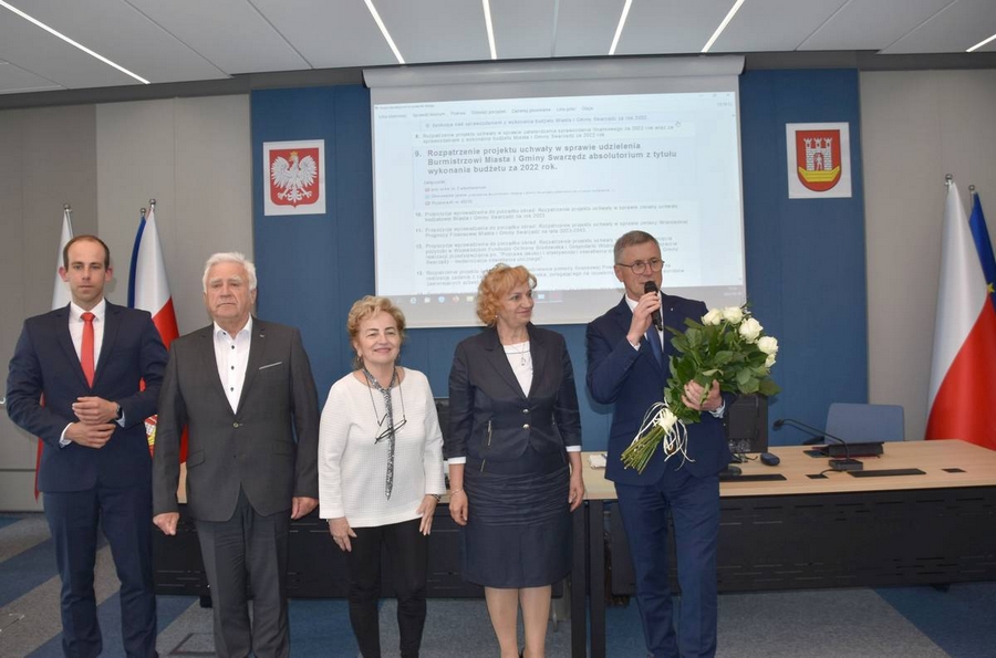 Absolutorium i gratulacje dla burmistrza Swarzędza Mariana Szkudlarka