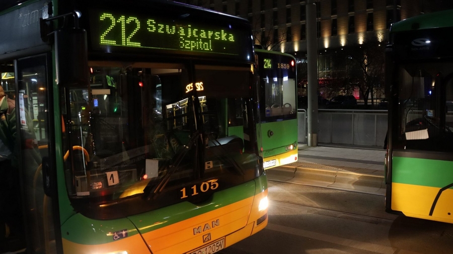 autobus nocny linii nr 212