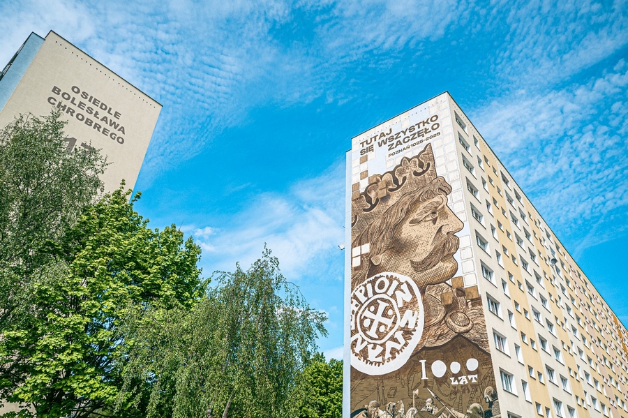 mural z wizerunkiem pierwszego króla Polski