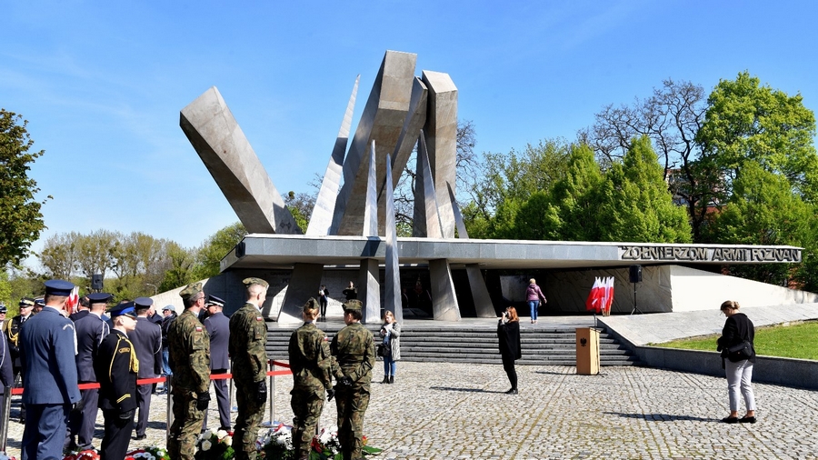 pomnik żołnierzy Armii Poznań