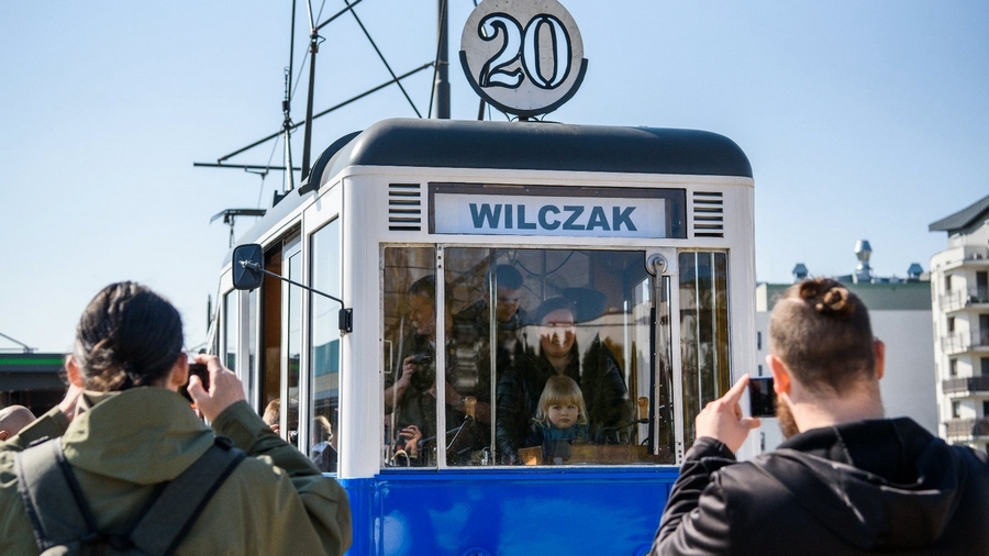 Specjalny tramwaj na otwarcie alei Praw Kobiet